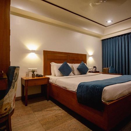 Hotel Punjab Palace Райпур Экстерьер фото