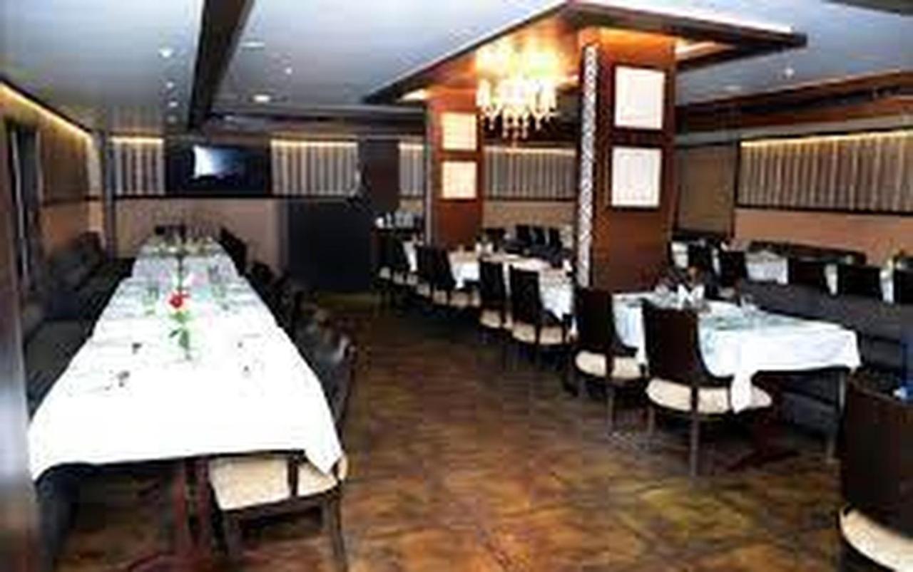 Hotel Punjab Palace Райпур Экстерьер фото